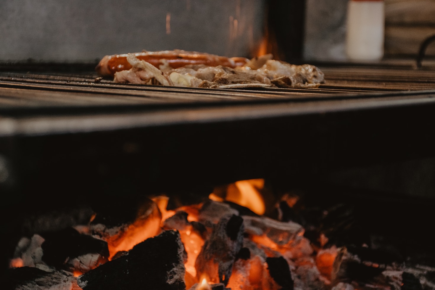 How Woodfired Pizzas Redefine Flavor at Burgermob